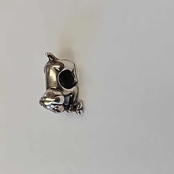 Camilla dog with bone charm - Picture 3 of 6